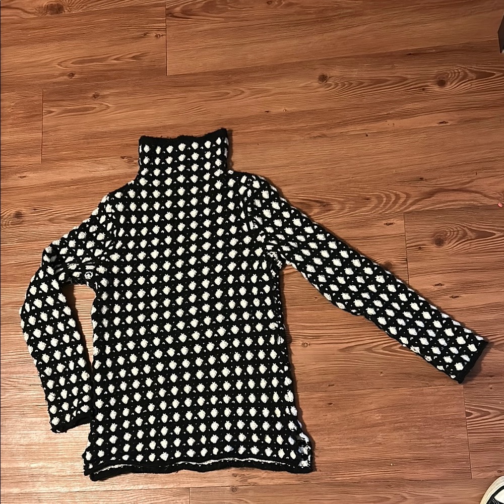Black and White  Turtleneck Mock Neck sweater